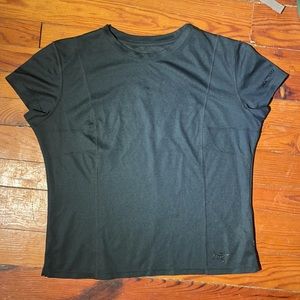 Midnight blue Arc’teryx shortsleeve